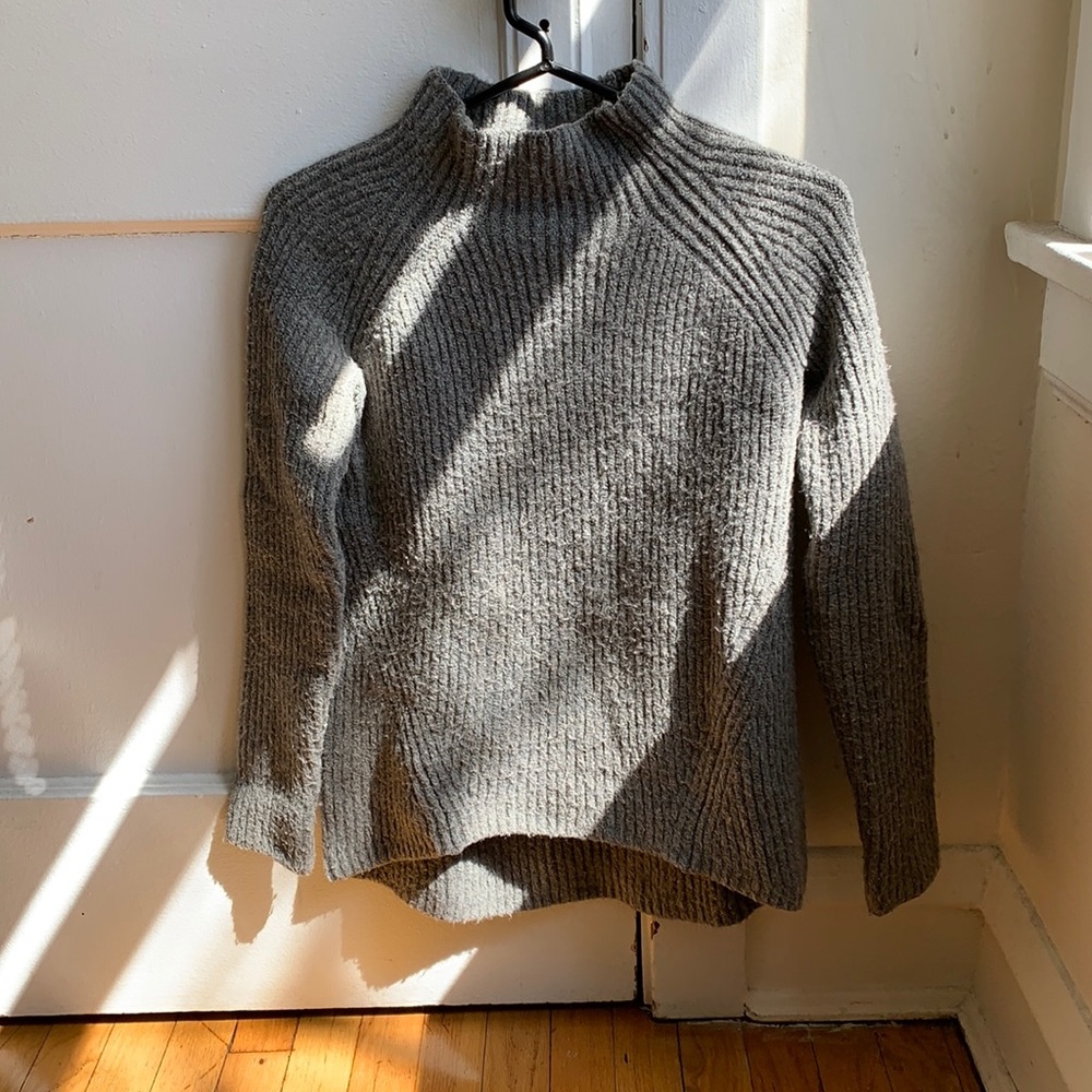 Gray chunky winter sweater from Madewell. XXS